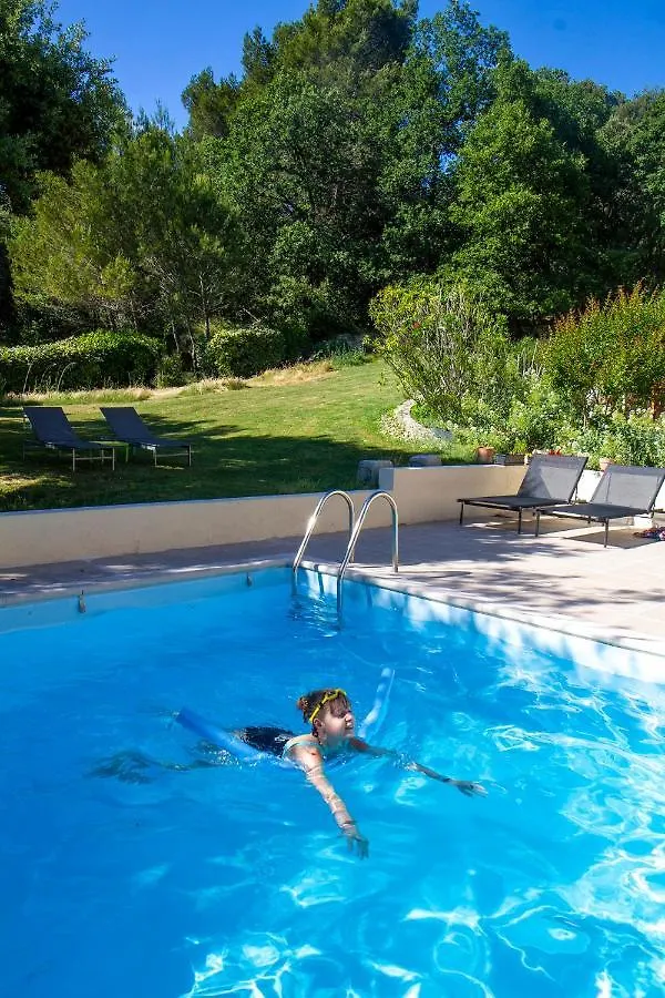 Le Clos Des Chenes Lagarde-Pareol Bed & Breakfast